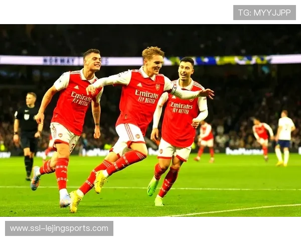 阿尔特塔带领阿森纳客场五连胜登顶显冠军相挑战传统豪门荣光