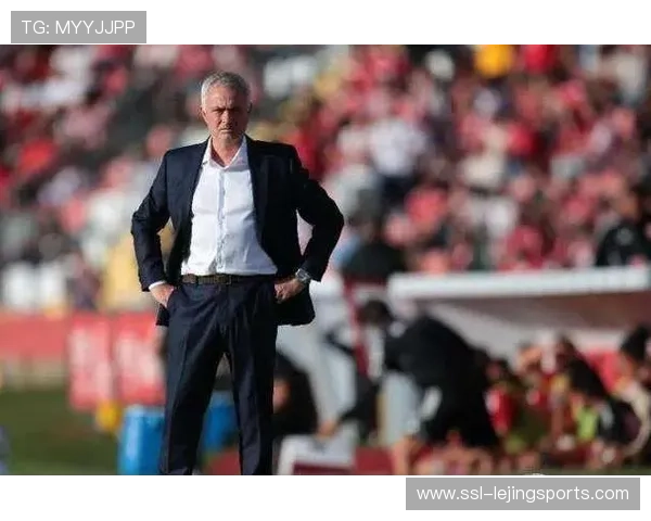 穆里尼奥回归首秀，本菲卡主场誓破欧冠进球荒