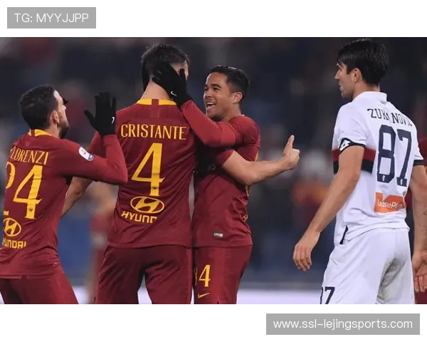 热那亚主帅德罗西赛后与罗马老队友拥抱，场面温情