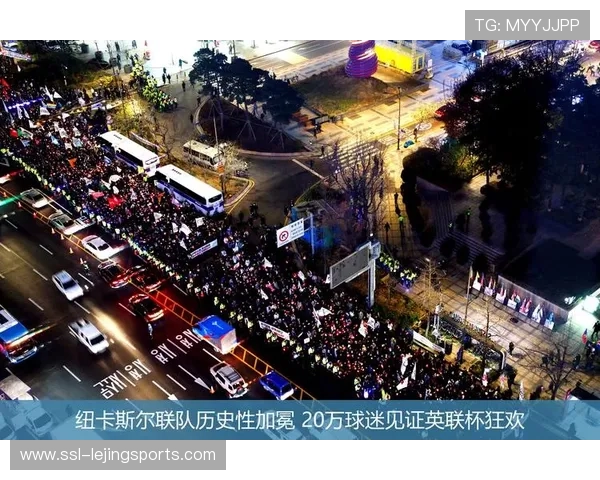 纽卡斯尔绝杀瞬间，球迷涌入球场庆祝引关注